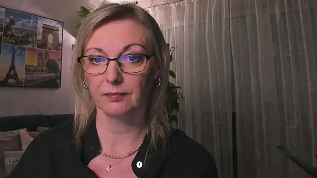 Snapshot of vanessa_chat chatting on March 3, 2025, 5:29 pm vanessa chat online show from March 3, 2025, 5:29 pm