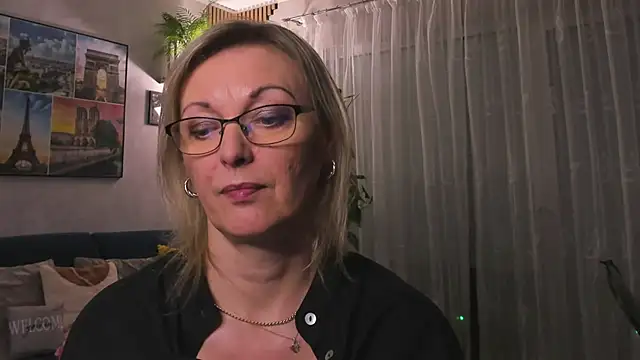 Snapshot of vanessa_chat chatting on March 3, 2025, 8:32 pm vanessa chat online show from March 3, 2025, 8:32 pm