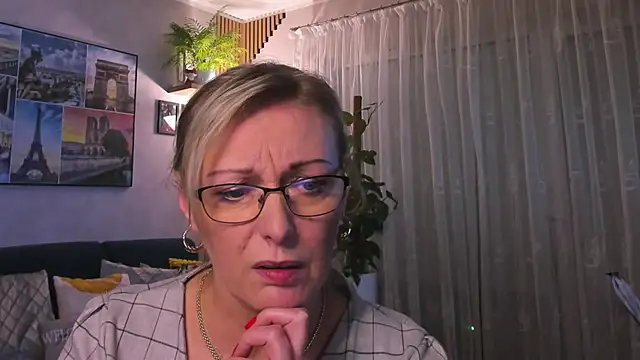 Snapshot of vanessa_chat chatting on March 4, 2025, 9:00 pm vanessa chat online show from March 4, 2025, 9:00 pm