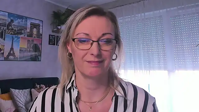 Snapshot of vanessa_chat chatting on March 9, 2025, 2:21 pm vanessa chat online show from March 9, 2025, 2:21 pm