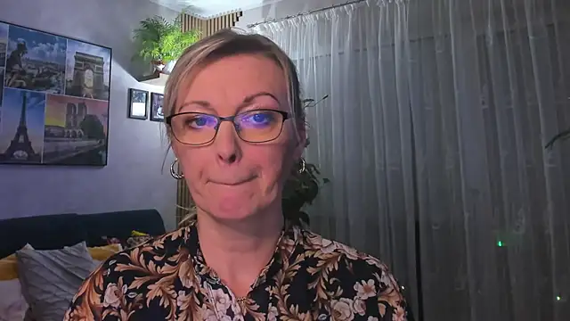 Snapshot of vanessa_chat chatting on March 12, 2025, 6:00 pm vanessa chat online show from March 12, 2025, 6:00 pm