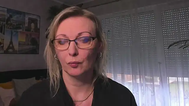 Snapshot of vanessa_chat chatting on March 13, 2025, 2:23 pm vanessa chat online show from March 13, 2025, 2:23 pm