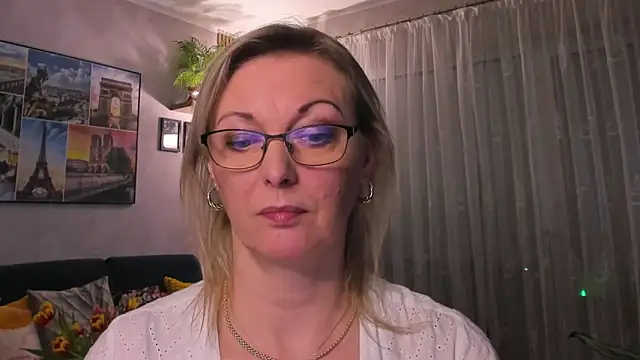 Snapshot of vanessa_chat chatting on March 17, 2025, 5:49 pm vanessa chat online show from March 17, 2025, 5:49 pm