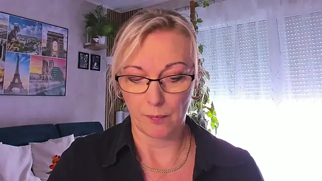 Snapshot of vanessa_chat chatting on September 9, 2025, 1:21 pm vanessa chat online show from September 9, 2025, 1:21 pm