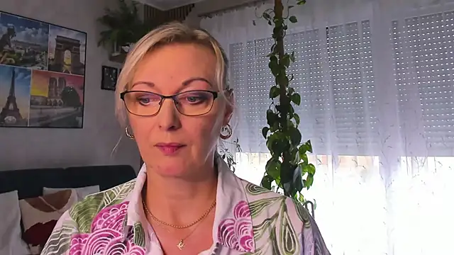 Snapshot of vanessa_chat chatting on September 15, 2025, 1:33 pm vanessa chat online show from September 15, 2025, 1:33 pm