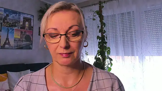 Snapshot of vanessa_chat chatting on October 1, 2025, 1:28 pm vanessa chat online show from October 1, 2025, 1:28 pm