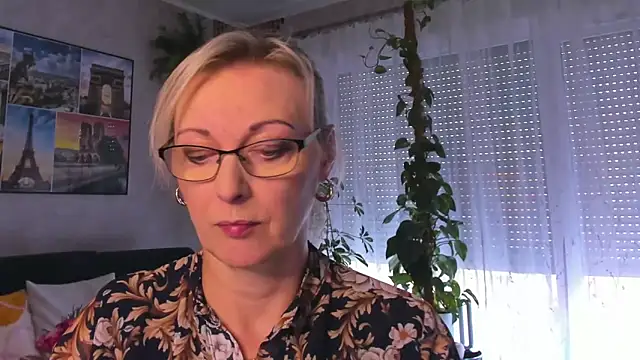 Snapshot of vanessa_chat chatting on October 2, 2025, 1:18 pm vanessa chat online show from October 2, 2025, 1:18 pm