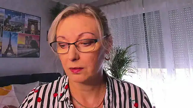 Snapshot of vanessa_chat chatting on October 15, 2025, 1:22 pm vanessa chat online show from October 15, 2025, 1:22 pm