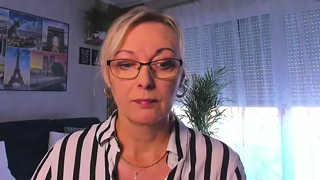 Snapshot of vanessa_chat chatting on October 20, 2025, 1:33 pm vanessa chat online show from October 20, 2025, 1:33 pm