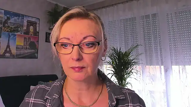 Snapshot of vanessa_chat chatting on October 23, 2025, 1:21 pm vanessa chat online show from October 23, 2025, 1:21 pm