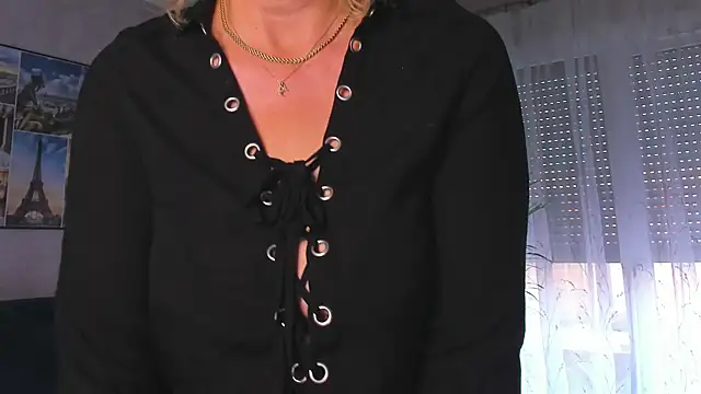 Snapshot of vanessa_chat chatting on November 4, 2025, 2:16 pm vanessa chat online show from November 4, 2025, 2:16 pm