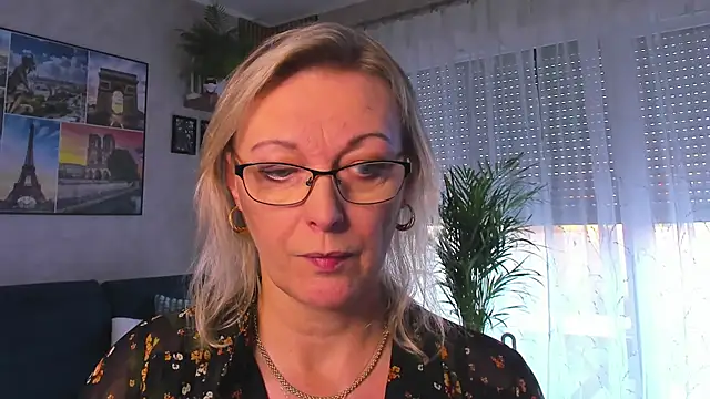 Snapshot of vanessa_chat chatting on November 6, 2025, 2:18 pm vanessa chat online show from November 6, 2025, 2:18 pm