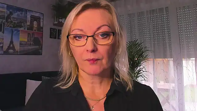 Snapshot of vanessa_chat chatting on November 10, 2025, 2:16 pm vanessa chat online show from November 10, 2025, 2:16 pm