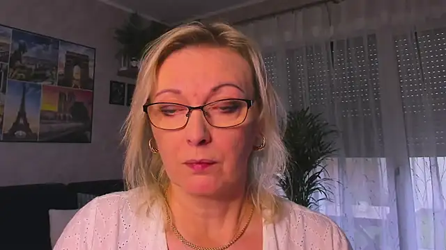 Snapshot of vanessa_chat chatting on November 11, 2025, 2:06 pm vanessa chat online show from November 11, 2025, 2:06 pm