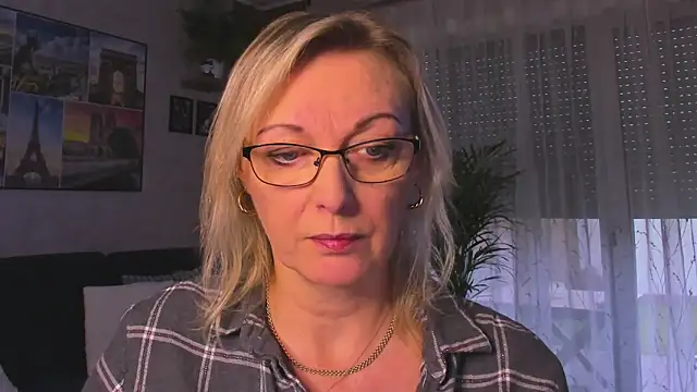 Snapshot of vanessa_chat chatting on November 23, 2025, 2:17 pm vanessa chat online show from November 23, 2025, 2:17 pm