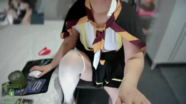 bisexyelizz online show from December 13, 2025, 7:53 pm