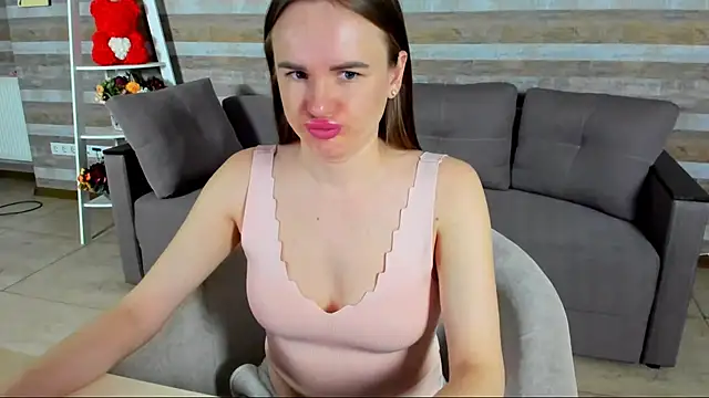 SusanSmit online show from March 22, 2025, 7:53 pm