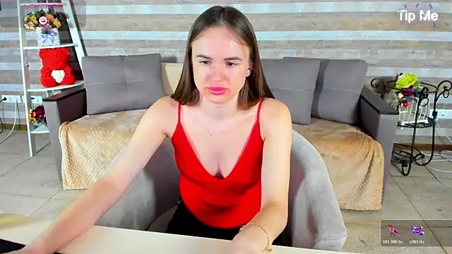 SusanSmit online show from November 13, 2025, 7:57 pm