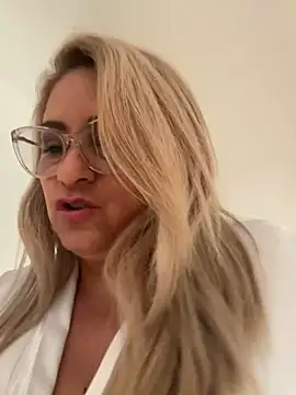 x elena x online show from January 29, 2025, 1:17 pm