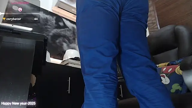 Snapshot of randyluke chatting on March 11, 2025, 1:45 pm randyluke online show from March 11, 2025, 1:45 pm