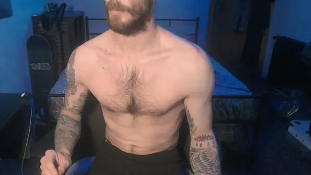 Snapshot of SexxxyLouis chatting on January 20, 2025, 1:11 pm SexxxyLouis online show from January 20, 2025, 1:11 pm