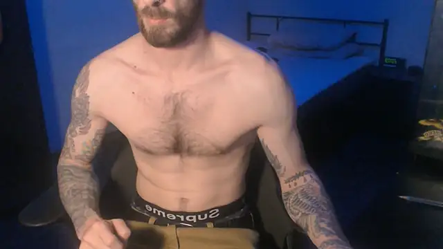 Snapshot of SexxxyLouis chatting on March 4, 2025, 7:11 pm SexxxyLouis online show from March 4, 2025, 7:11 pm