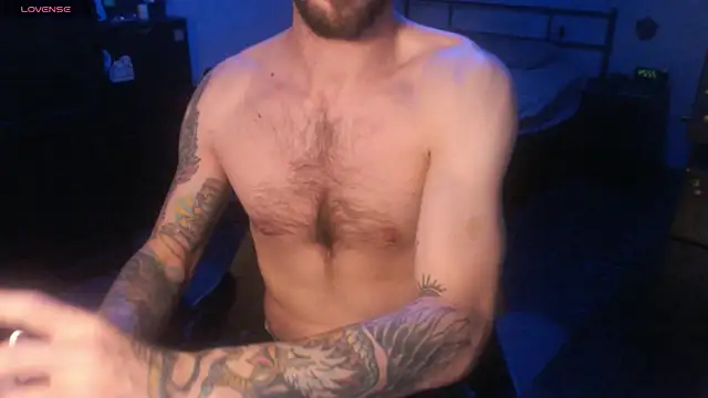 SexxxyLouis online show from November 4, 2025, 9:25 pm