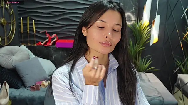 Snapshot of ErikaSoft chatting on January 11, 2025, 6:03 am ErikaSoft online show from January 11, 2025, 6:03 am