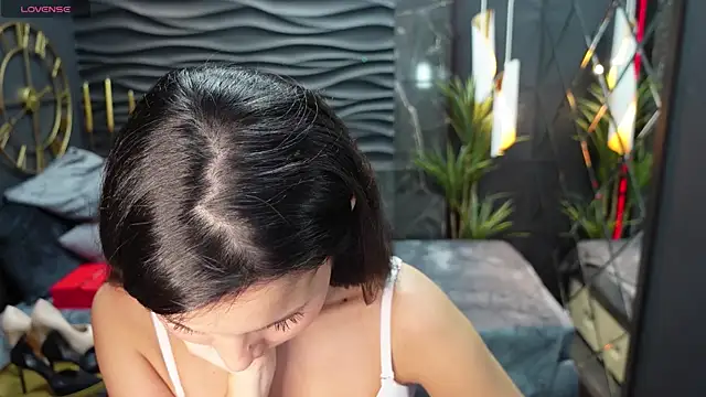 Snapshot of ErikaSoft chatting on January 25, 2025, 12:16 pm ErikaSoft online show from January 25, 2025, 12:16 pm