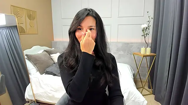 Snapshot of ErikaSoft chatting on December 2, 2025, 5:35 am ErikaSoft online show from December 2, 2025, 5:35 am