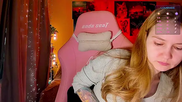 Snapshot of GoodWitch_ chatting on September 19, 2025, 6:59 am GoodWitch online show from September 19, 2025, 6:59 am