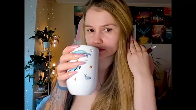 Snapshot of GoodWitch_ chatting on September 27, 2025, 7:24 am GoodWitch online show from September 27, 2025, 7:24 am