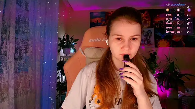 Snapshot of GoodWitch_ chatting on November 30, 2025, 7:45 am GoodWitch online show from November 30, 2025, 7:45 am