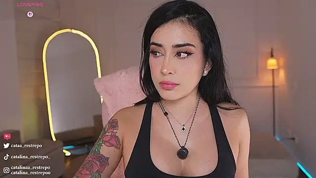 Snapshot of CATALINA_RESTREPO chatting on November 18, 2025, 2:39 am CATALINA RESTREPO online show from November 18, 2025, 2:39 am