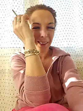 Almmaxxxx online show from January 8, 2025, 8:27 am