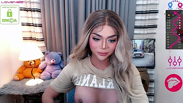 Snapshot of Fantacyoflove chatting on December 14, 2025, 10:58 pm Fantacyoflove online show from December 14, 2025, 10:58 pm