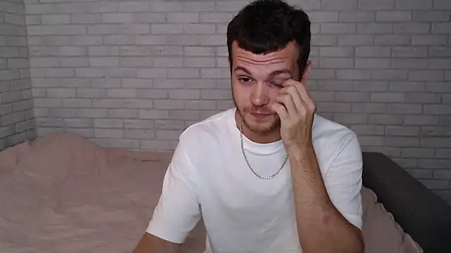 Alexxx horny online show from September 21, 2025, 2:40 pm