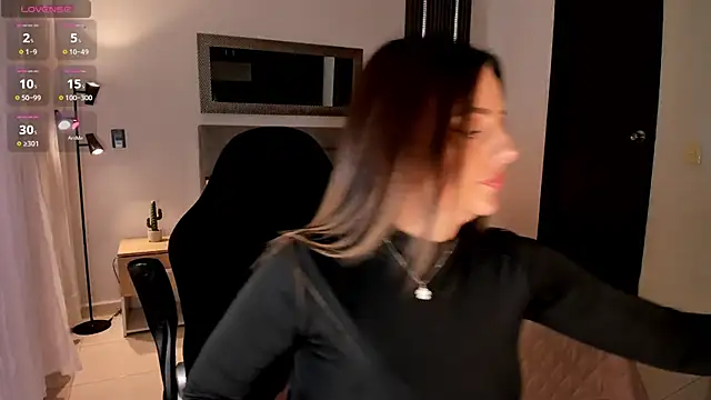 AmyWood online show from March 5, 2025, 8:10 pm