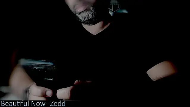  x rated  online show from September 26, 2025, 6:34 pm