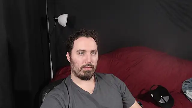 Snapshot of Metalstud chatting on December 10, 2024, 10:05 pm Metalstud online show from December 10, 2024, 10:05 pm