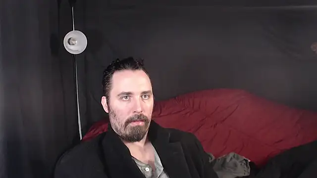 Snapshot of Metalstud chatting on February 21, 2025, 2:06 am Metalstud online show from February 21, 2025, 2:06 am