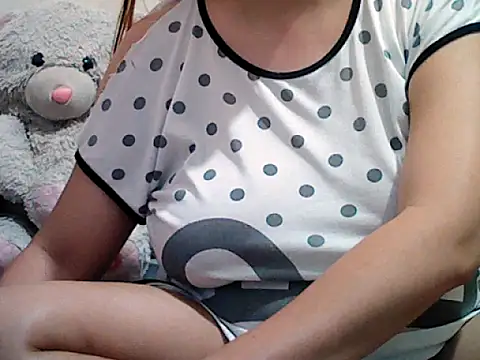 Snapshot of ur_ladyboy_fantasy chatting on November 23, 2025, 2:55 am ur ladyboy fantasy online show from November 23, 2025, 2:55 am