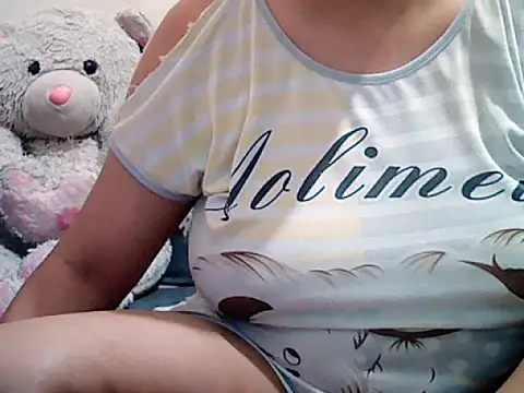 Snapshot of ur_ladyboy_fantasy chatting on December 14, 2025, 2:39 am ur ladyboy fantasy online show from December 14, 2025, 2:39 am