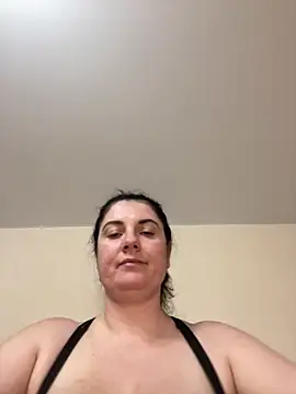 alisiaparril online show from March 21, 2025, 2:51 pm