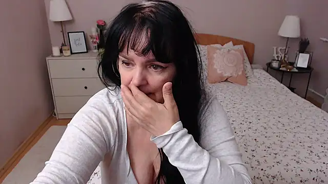 Snapshot of LeveMe2Nightt chatting on December 7, 2024, 1:29 pm LeveMe2Nightt online show from December 7, 2024, 1:29 pm