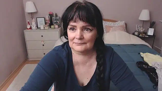 Snapshot of LeveMe2Nightt chatting on December 30, 2024, 5:02 pm LeveMe2Nightt online show from December 30, 2024, 5:02 pm