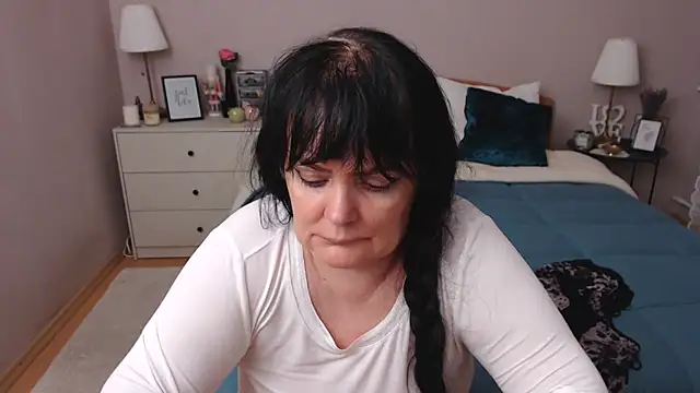 Snapshot of LeveMe2Nightt chatting on January 24, 2025, 4:49 pm LeveMe2Nightt online show from January 24, 2025, 4:49 pm