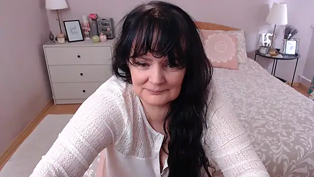 Snapshot of LeveMe2Nightt chatting on September 30, 2025, 12:32 pm LeveMe2Nightt online show from September 30, 2025, 12:32 pm