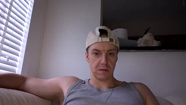 Snapshot of ploki2180 chatting on November 23, 2025, 2:17 pm ploki2180 online show from November 23, 2025, 2:17 pm