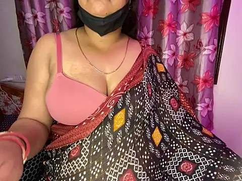 Snapshot of Love_4Sex chatting on February 26, 2025, 5:20 am Love 4Sex online show from February 26, 2025, 5:20 am